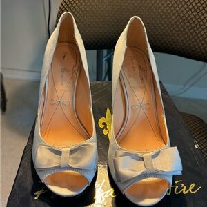 Pour La Victoire I Do Peep Toe Heels